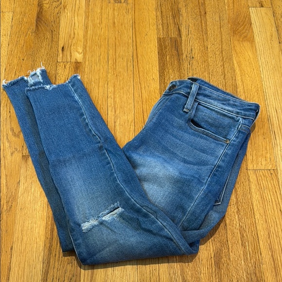 Just Black Denim Classic Blue Distressed Style# BP1921 Women Jeans Size 28